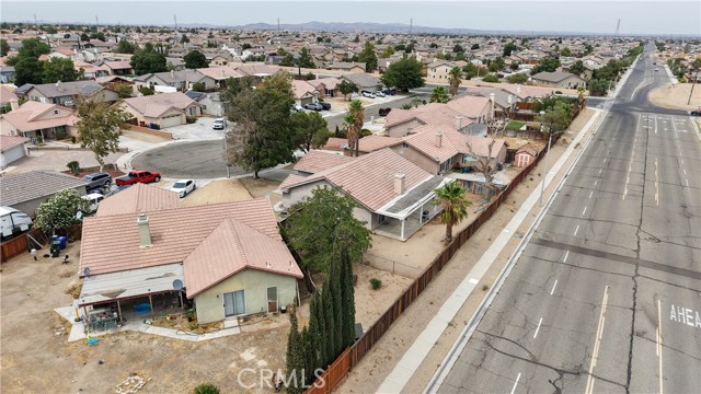 14445 Columbia Court, Adelanto CA: https://media.crmls.org/medias/9bdf554a-5773-4641-b78b-dec28512aeb5.jpg