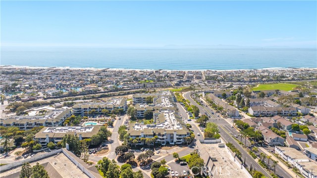 Detail Gallery Image 39 of 42 For 240 Nice #302,  Newport Beach,  CA 92663 - 2 Beds | 1/1 Baths