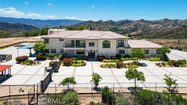 29732 Arroyo Oak Lane, Castaic CA: https://media.crmls.org/medias/9be000ad-9306-48e2-9a4c-77691c2e9400.jpg