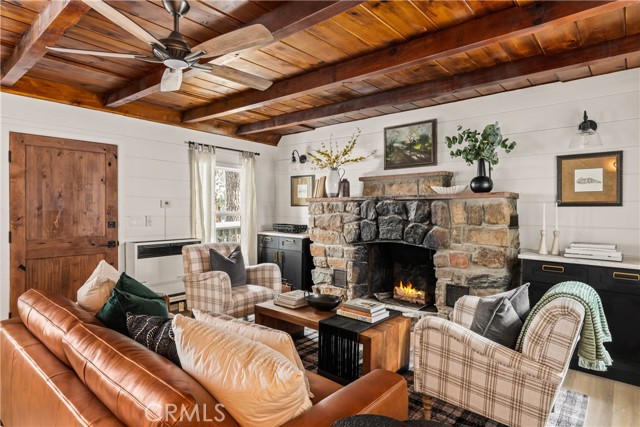 1149 Scenic Way, Rimforest CA: https://media.crmls.org/medias/9be0093e-02a8-4b54-8735-4e68f67b9405.jpg