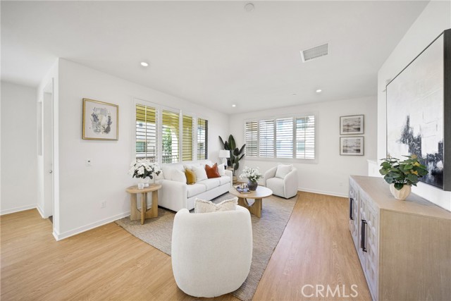 Detail Gallery Image 6 of 44 For 716 Spring Garden, Irvine,  CA 92618 - 3 Beds | 2/1 Baths