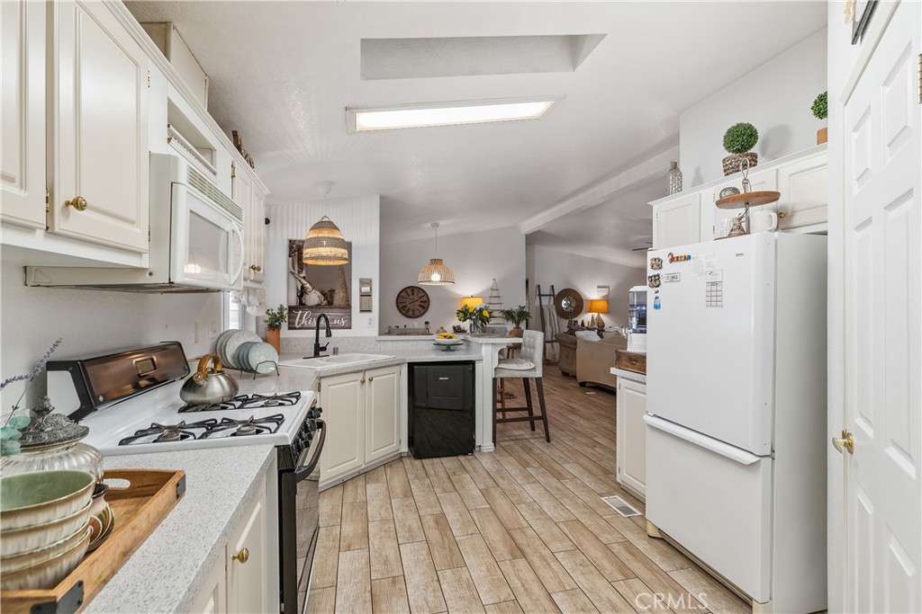 MLS #OC25215640 image #18