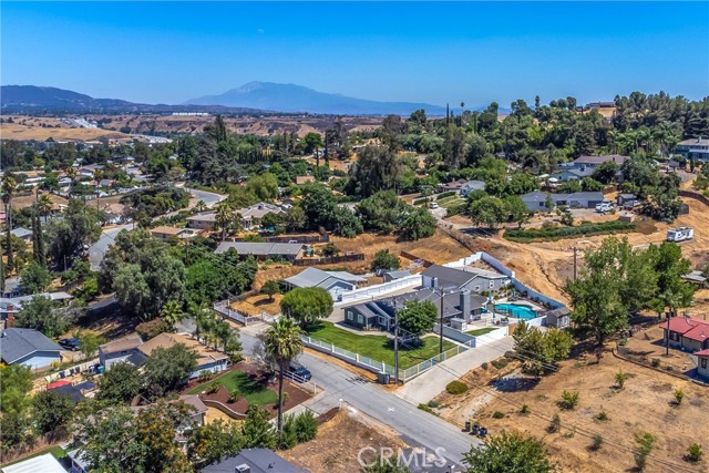 31607 Florida Street, Redlands CA: https://media.crmls.org/medias/9be0c2ce-8304-4e90-8a63-3adcc8d61570.jpg