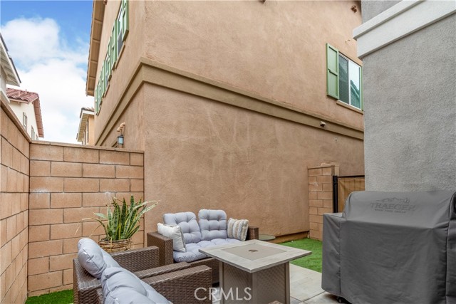 Detail Gallery Image 25 of 28 For 15169 Ridge Ln #6,  Fontana,  CA 92336 - 4 Beds | 3/1 Baths