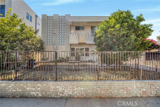 6651 Beck Avenue, North Hollywood CA: https://media.crmls.org/medias/9be1a401-d14f-41c8-9bd5-bb635930f989.jpg