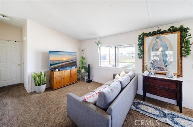 Detail Gallery Image 12 of 49 For 31175 Chade, Menifee,  CA 92584 - 6 Beds | 4 Baths