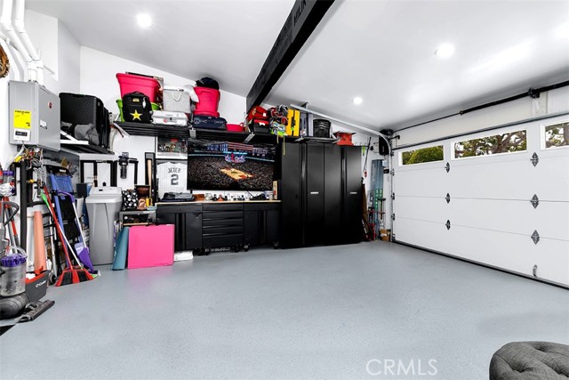 2111 Vista Entrada, Newport Beach CA: https://media.crmls.org/medias/9be2034b-5d8d-46f6-a60c-7b21f3a8ddb7.jpg