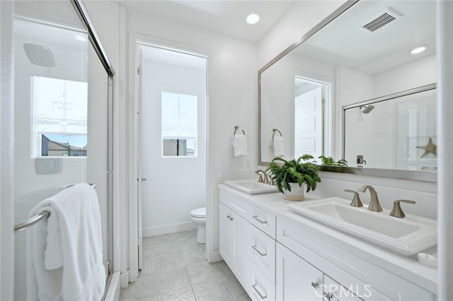 Detail Gallery Image 24 of 45 For 18315 Iris Ln, Yorba Linda,  CA 92886 - 2 Beds | 2/1 Baths