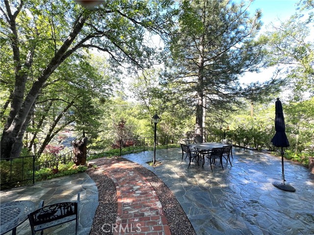 28972 North Shore Road, Lake Arrowhead CA: https://media.crmls.org/medias/9be239e3-0567-409d-8ad5-25c70e7bc5ff.jpg