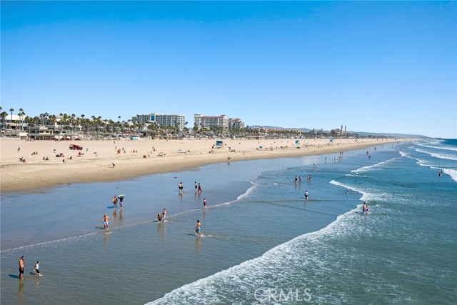 Detail Gallery Image 53 of 65 For 714 Alabama St, Huntington Beach,  CA 92648 - 4 Beds | 4/1 Baths