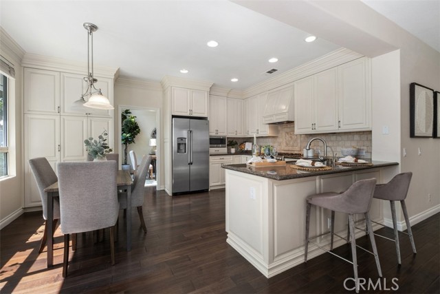 26112 Calle Cresta, Mission Viejo CA: https://media.crmls.org/medias/9be31be7-ccb1-4b50-9a32-aa4958257aa4.jpg