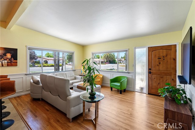 1002 Par Avenue, Paso Robles CA: https://media.crmls.org/medias/9be538b3-04ca-41c0-8d37-8139b27bd321.jpg