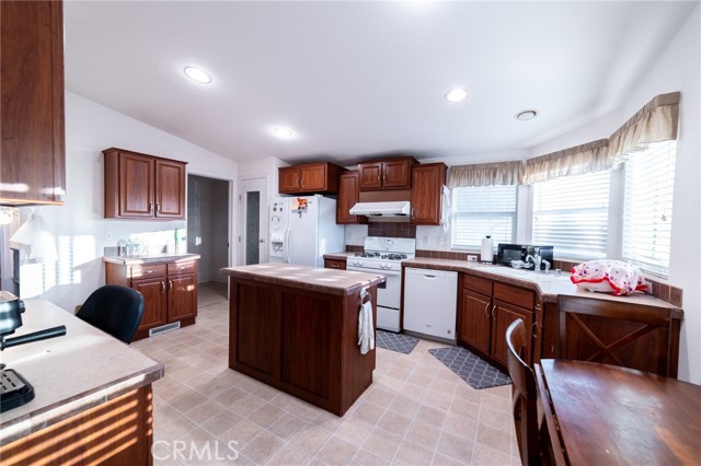 Detail Gallery Image 16 of 19 For 4800 Daleview Ave #121,  El Monte,  CA 91731 - 3 Beds | 2 Baths