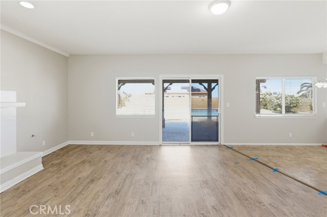 Detail Gallery Image 7 of 52 For 7325 Round Hill Dr, Lancaster,  CA 93536 - 5 Beds | 3 Baths