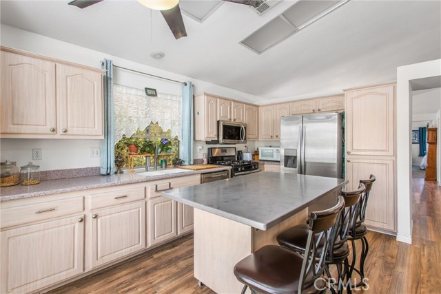 Detail Gallery Image 15 of 42 For 10311 Bel Air Dr, Cherry Valley,  CA 92223 - 3 Beds | 2 Baths
