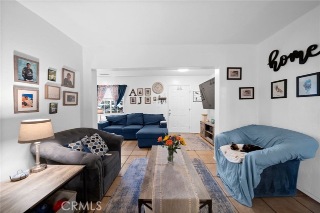 Detail Gallery Image 4 of 28 For 23755 Goetz Dr, Menifee,  CA 92587 - 3 Beds | 1 Baths