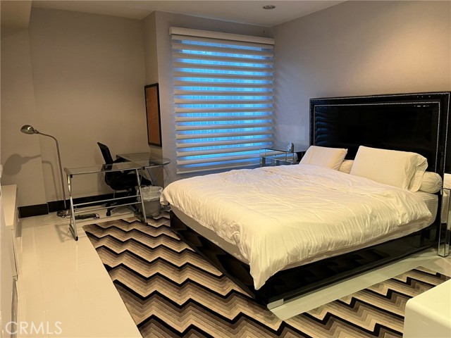 Detail Gallery Image 20 of 46 For 1318 Roxbury Dr #111,  Los Angeles,  CA 90035 - 2 Beds | 3 Baths