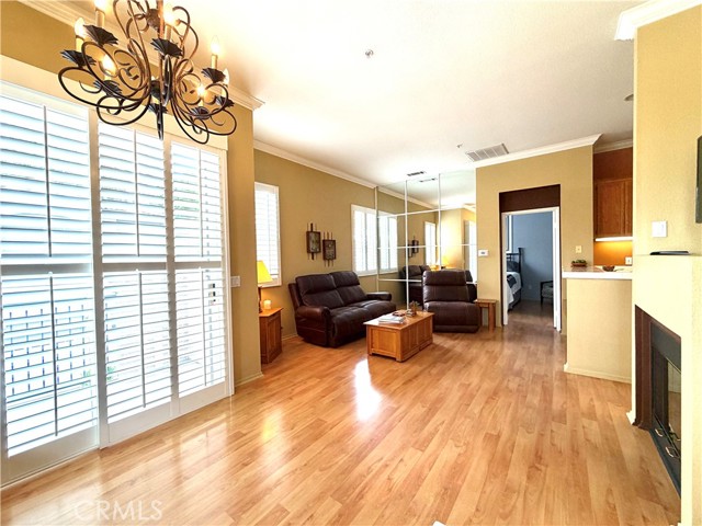 Front Image Thumbnail for CRPW26056377