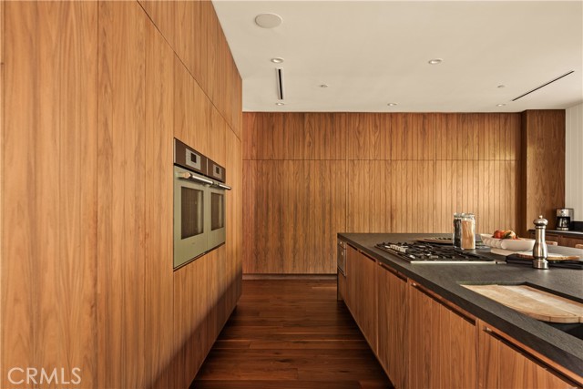 Detail Gallery Image 8 of 41 For 4930 Edgerton Ave, Encino,  CA 91436 - 5 Beds | 5/1 Baths