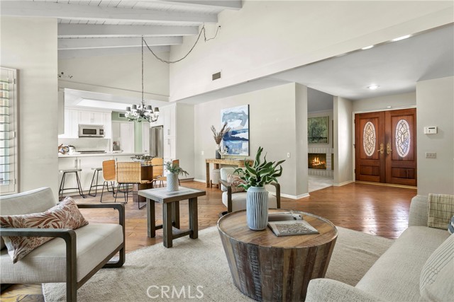9292 Hidden Valley Drive, Villa Park CA: https://media.crmls.org/medias/9be94fb2-7144-46e1-b791-ce247fcbacde.jpg