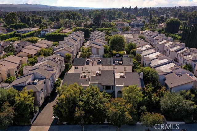 Detail Gallery Image 22 of 25 For 5327 Coldwater Canyon Ave #D,  Sherman Oaks,  CA 91401 - 2 Beds | 2/1 Baths