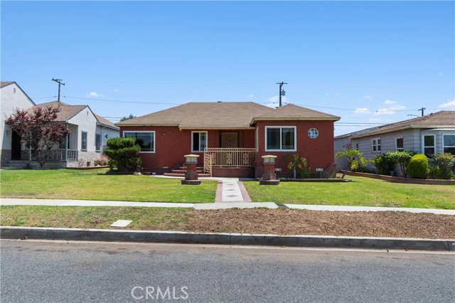 11028 Spinning Avenue, Inglewood CA: https://media.crmls.org/medias/9be9cddd-18fc-46e0-8a98-cc2a0663bb53.jpg