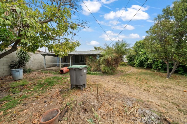 312 W 234th Place, Carson CA: https://media.crmls.org/medias/9bea21d9-90d2-4bd8-b440-62f35ca6f42f.jpg