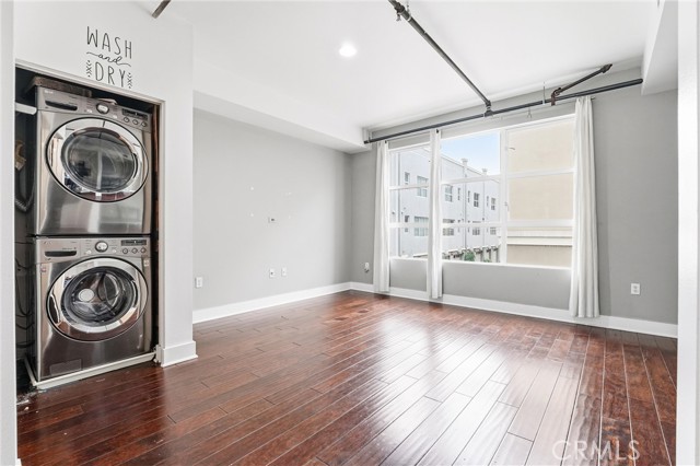 Detail Gallery Image 16 of 29 For 911 E Santa Ana, Santa Ana,  CA 92701 - 1 Beds | 2/1 Baths