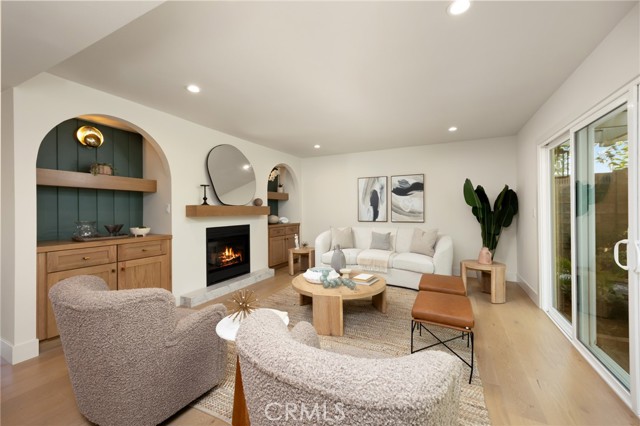 Detail Gallery Image 5 of 37 For 1839 Pitcairn Dr, Costa Mesa,  CA 92626 - 5 Beds | 4/1 Baths