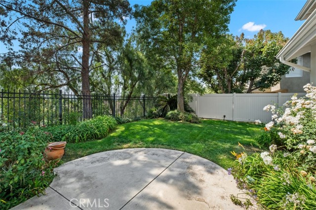 26112 Calle Cresta, Mission Viejo CA: https://media.crmls.org/medias/9beb78ac-c6aa-48cf-bf29-55340e5e4d74.jpg