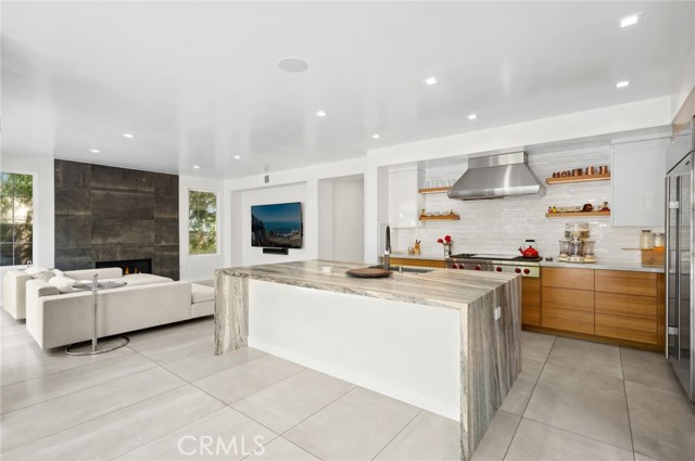 3 Bridgeport Road, Newport Coast CA: https://media.crmls.org/medias/9bebd435-3ab7-46f4-b2d3-023b16755cfc.jpg