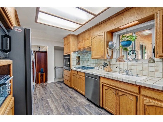 5400 Carrizo Road, Atascadero CA: https://media.crmls.org/medias/9bec175c-3c8f-4f08-8d68-512d8a08254f.jpg