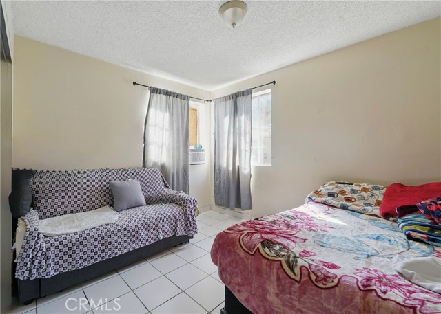 Detail Gallery Image 6 of 26 For 13355 Beaver St, Sylmar,  CA 91342 - – Beds | – Baths