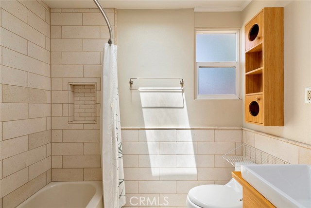 840 E Palmdale Avenue, Orange CA: https://media.crmls.org/medias/9bee0e3c-82d2-4e7e-a7bb-d44640a8e837.jpg