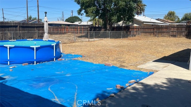 320 E Acacia Avenue, Hemet CA: https://media.crmls.org/medias/9bee19a8-c7b3-4ee4-9f4e-0214d9c11283.jpg