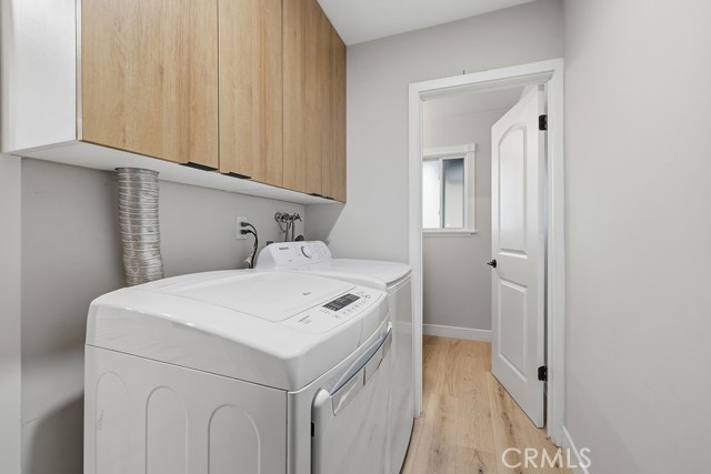 Detail Gallery Image 22 of 33 For 10557 Reseda, Northridge,  CA 91326 - 4 Beds | 3 Baths