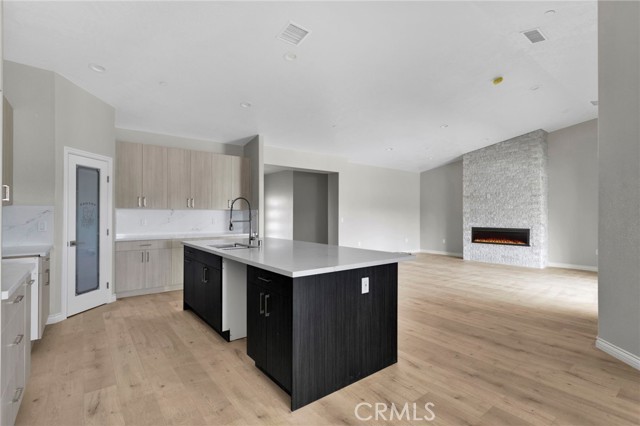 Detail Gallery Image 14 of 43 For 15179 Olive St, Hesperia,  CA 92345 - 4 Beds | 3 Baths