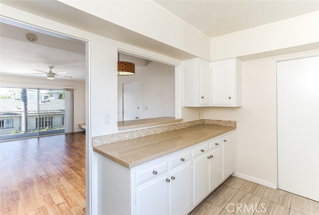 Detail Gallery Image 11 of 18 For 310 Dahlia Pl #B,  Corona Del Mar,  CA 92625 - 2 Beds | 1 Baths