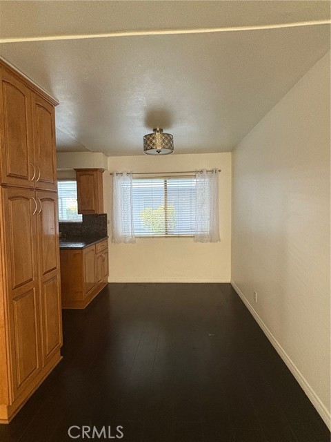 Detail Gallery Image 3 of 20 For 14414 Addison St #18,  Sherman Oaks,  CA 91423 - 2 Beds | 2 Baths