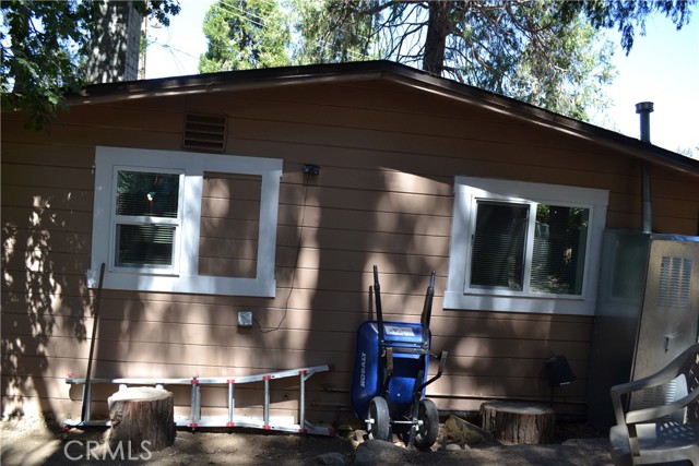 23747 PIONEER CAMP Road, Crestline, CA 92325