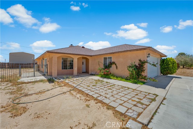 9824 Evelyn Avenue, California City CA: https://media.crmls.org/medias/9bf1665a-1ec8-46b8-9926-ff2734c3ba24.jpg