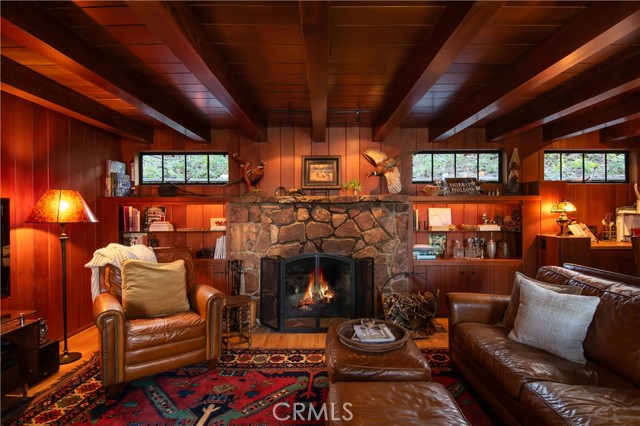 Detail Gallery Image 9 of 24 For 324 Summit Dr, Lake Arrowhead,  CA 92352 - 2 Beds | 2 Baths