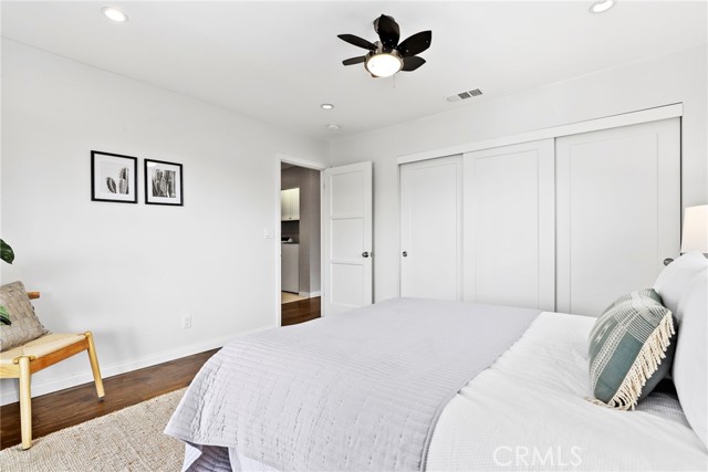 1069 Avenue D, Redondo Beach CA: https://media.crmls.org/medias/9bf1f734-0324-4bfd-b3aa-25340672c8d1.jpg