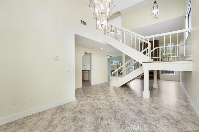 611 Colonial Circle, Fullerton CA: https://media.crmls.org/medias/9bf20442-7544-4591-b2d6-f15f42967670.jpg