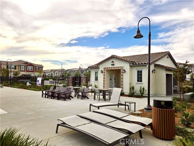 3943 E Carmel Privado, Ontario CA: https://media.crmls.org/medias/9bf208ec-b2f8-4116-97b1-81c7e18f7e81.jpg