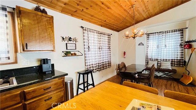 Detail Gallery Image 15 of 33 For 921 Wendy Ave, Big Bear City,  CA 92314 - 2 Beds | 2 Baths