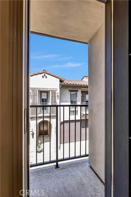 638 Sierra Madre Blvd, Sierra Madre CA: https://media.crmls.org/medias/9bf27598-1b36-436d-a63f-ec3288befbea.jpg