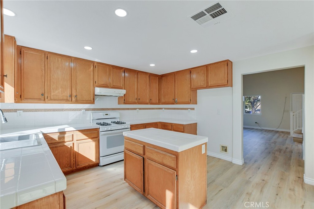 MLS #IV25270136 image #14