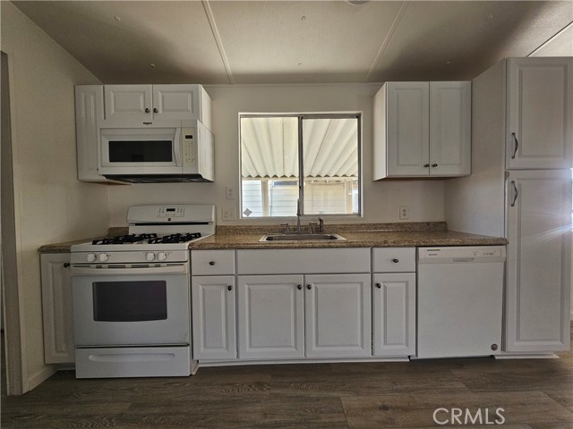 Detail Gallery Image 21 of 24 For 350 San Jacinto Ave #214,  Perris,  CA 92571 - 3 Beds | 2 Baths