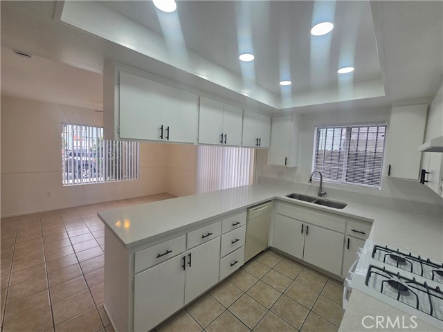 16741 Blanton Lane, Huntington Beach CA: https://media.crmls.org/medias/9bf53bee-5afd-4887-b9c5-c121172cc62a.jpg